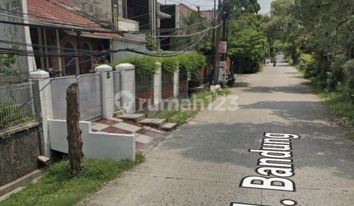 Exclusive Sale - Spacious Landed House Ready for Occupancy on Jl. Bandung Cinere, Depok 2