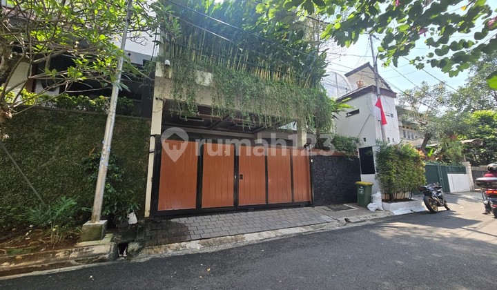 Dijual Rumah Asri Terawat Lingkungan Tenang Pondok Indah