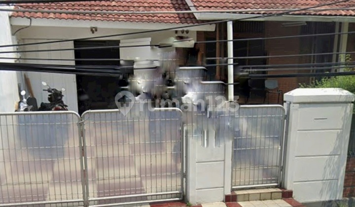 Dijual Eksklusif - Rumah Tanah Luas Siap Huni di Jl. Bandung Cinere, Depok