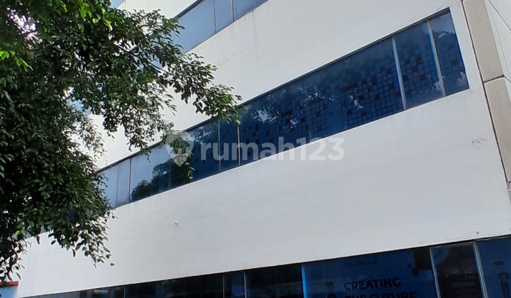 Dijual Gedung Sekolah Ex Kampus di Jakarta Selatan 