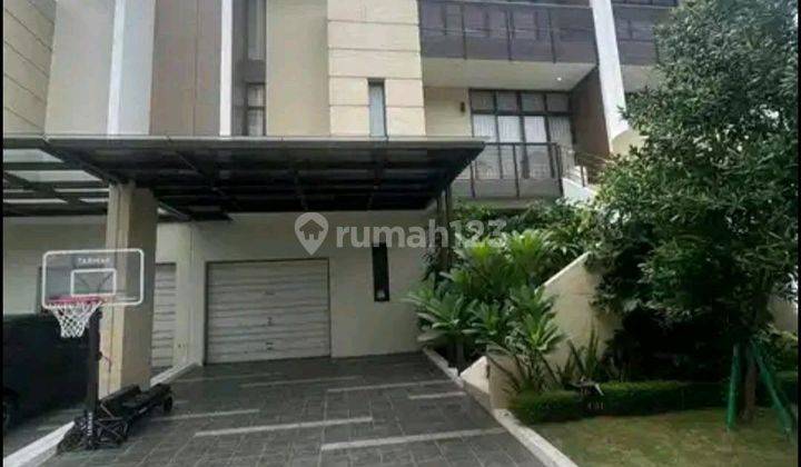 Rumah 3 Lantai Mewah Ada Kolam Renang Di Sumarecon Bekasi 2