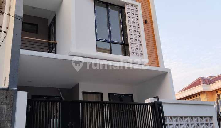 Fresh House in Pondok Bambu - Duren Sawit Fresh House in Pondok Bambu - Duren Sawit