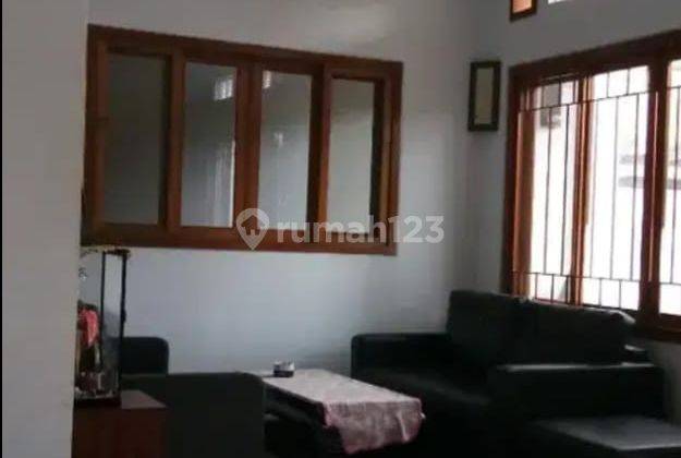 Rumah Bagus 2 Lantai Luas 180m2 di Komplek Cipinang, Jaktim 2