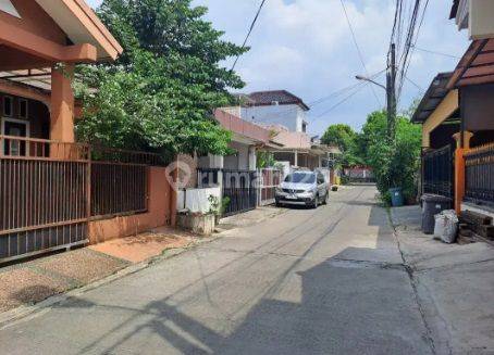 Rumah Mewah 2 Lantai di Komplek Bintara, Kranji 2