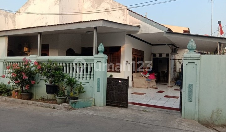 Rumah Cakep & Luas di Pondok Cipta Bintara Rumah Cakep & Luas di Pondok Cipta Bintara