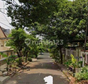 Rumah Bagus 2 Lantai di Komplek Elite Jaka Permai 2