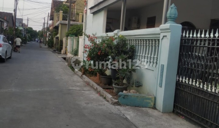 Cool & Spacious House in Pondok Cipta Bintara 2