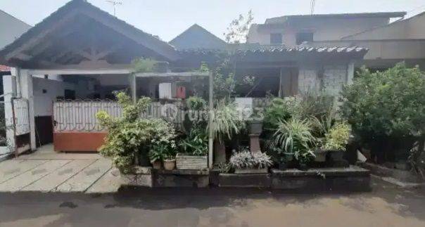 Rumah Bagus 2 Lantai di Komplek Elite Jaka Permai 1