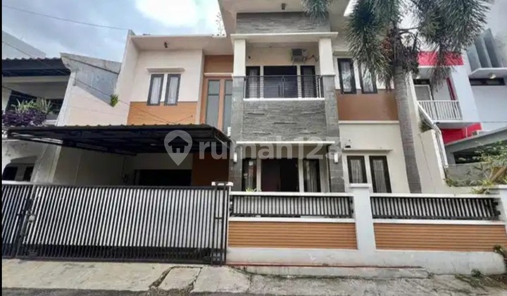 New House in Rawamangun Complex