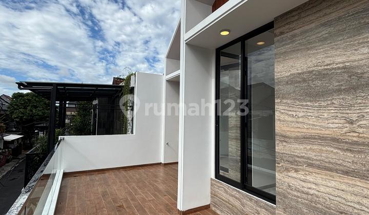 Dijual Rumah 3 Lantai Brand New Di Pondok Indah, Jaksel (ff)