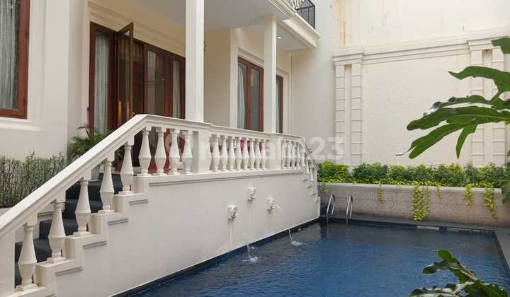 For Sale Luxury House Hook Pondok Indah Kencana Area, South Jakarta (cm/jp)