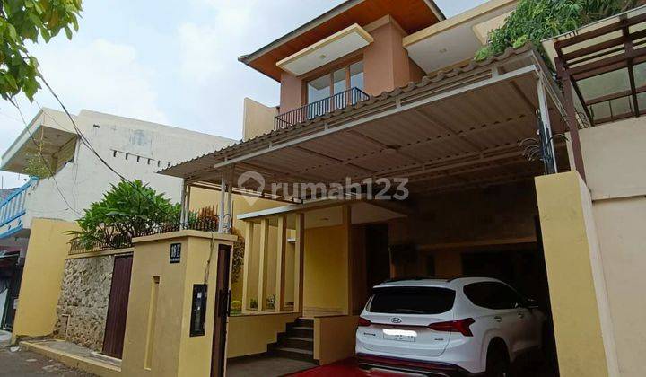 Dijual/Sewa Rumah Siap Huni 2,5 Lantai Di Kemang, Jaksel (dg) 1