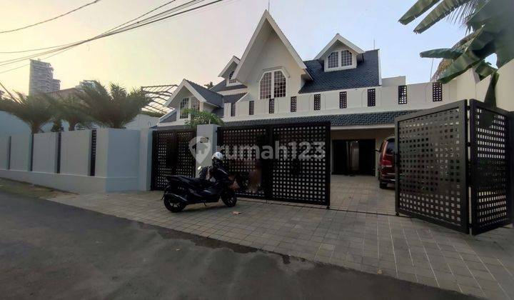 Dijual Rumah Lokasi Premium Simprug Golf One Gate System (ff/Ak) 1