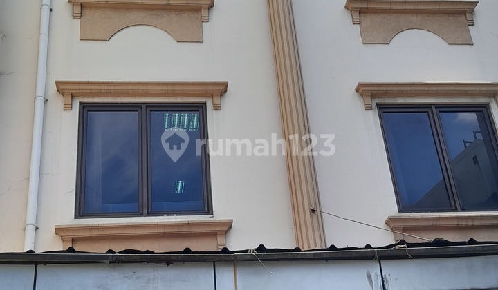 Disewakan/dijual Ruko Gandeng 4 Lantai Ada Lift Di Buncit Raya, Jaksel(ak/lp) Disewakan/dijual Ruko Gandeng 4 Lantai Ada Lift Di Buncit Raya, Jaksel(ak/lp)