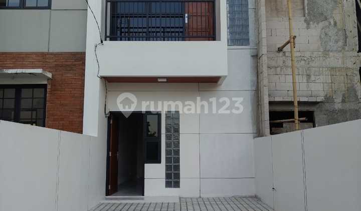 Rumah Baru 2 Lantai Siap Huni Akses Dekat Lrt Termurah Di Cibubur Rumah Baru 2 Lantai Siap Huni Akses Dekat Lrt Termurah Di Cibubur