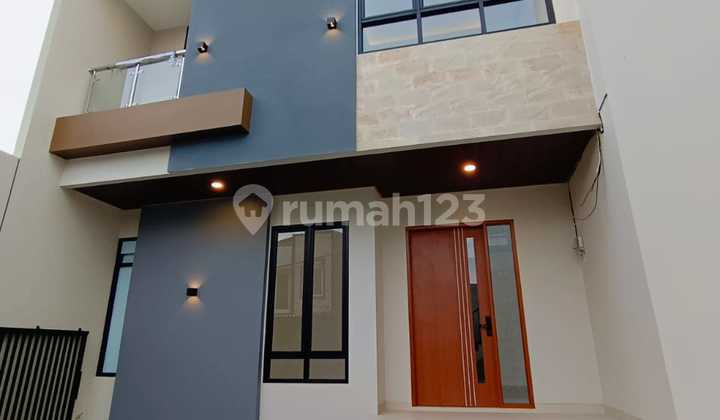 Rumah Mewah 2 Lantai Dalam Komplek Siap Huni Dekat Pintu Tol Joglo di Meruya 2