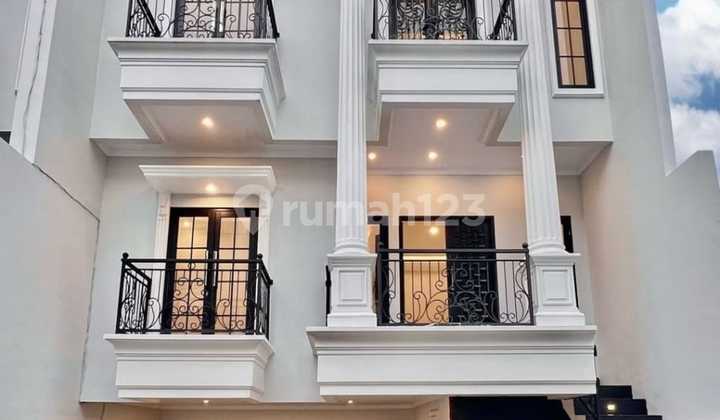 Rumah Mewah Siap Huni Carport Luas Dekat Pintu Tol Dan Fasum Di Moh Kahfi Jagakarsa