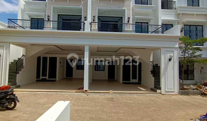 Rumah Mewah 3 Lantai Siap Huni Akses Strategis Ke Pintu Tol Di Kalibata 2