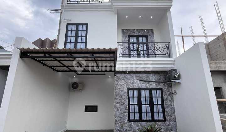 Ready-to-Occupy 2-Story House in Strategic Location Near LRT and Toll Gate in Gas Alam Cimanggis