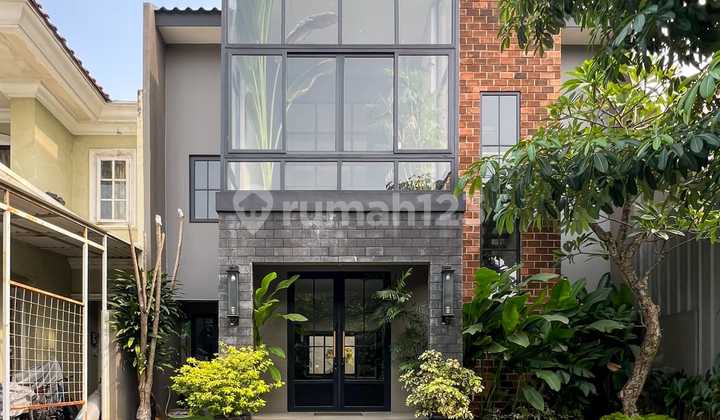 Rumah Mewah Tanah Luas Dalam Komplek Siap Huni Lokasi Premium di Bsd Serpong