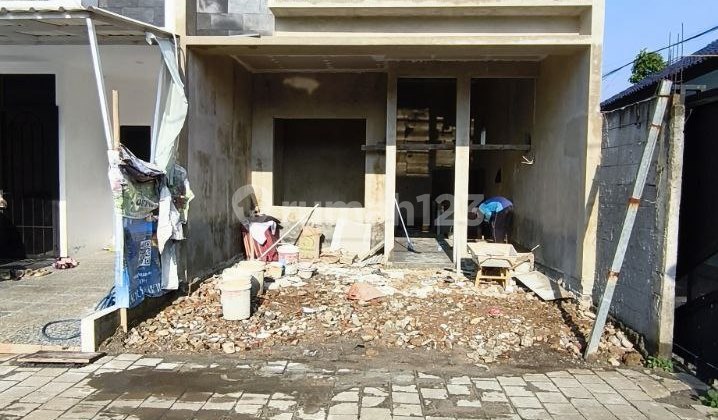 Ready-to-Occupy House with No Down Payment Near LRT and Toll Gate in Cimanggis Close to Cibubur