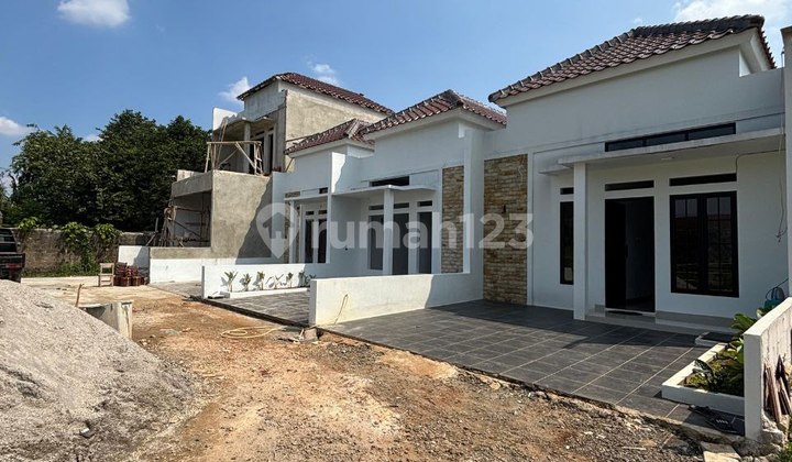 Affordable Ready-to-Live House in Depok Adjacent to South Tangerang in Sawangan 2