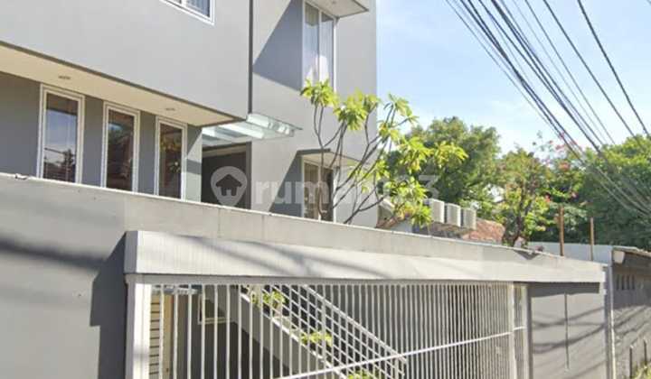 Di Sewa Rumah Siap Huni, Semi Furnished Area Senopati Ada Pooljl. Ciawi 2 No.2kebayoran Baru Jakarta Selatanluas Tanah: 275M²Luas Bangunan: 450Mbangunan: 2Lantaikamar Tidur: 4+1Ruang Kantor/Kerja: 1Kamar Mandi: 3+1Swimming Pool: Adacarport: 2 Garasi: 2Ada Di Sewa Rumah Siap Huni, Semi Furnished Area Senopati Ada Pooljl. Ciawi 2 No.2kebayoran Baru Jakarta Selatanluas Tanah: 275M²Luas Bangunan: 450Mbangunan: 2Lantaikamar Tidur: 4+1Ruang Kantor/Kerja: 1Kamar Mandi: 3+1Swimming Pool: Adacarport: 2 Garasi: 2Ada