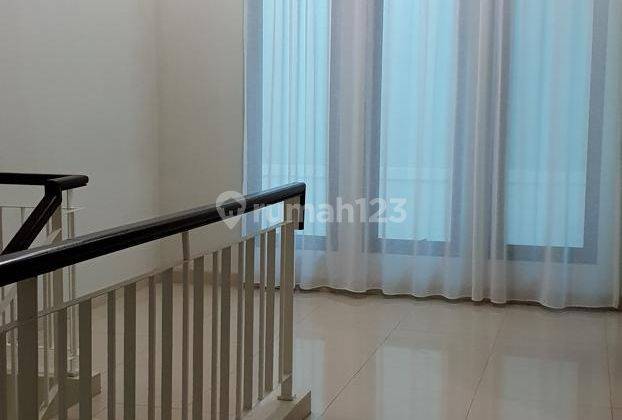 Disewa Rumah Minimalis Siap Huni Dalam Townhouse Cipete Jakselluas Tanah: 117m²luas Bangunan: 140m1 Kamar Tidur Di Lantai Bawah ( Kamar Mandi Dalam Kamar ) 1. Kamar Tidur Lantai Atas ( Kamar Mandi Dalam )2. ⁠ Kamar Tidur 1. Kamar Mandi Sharing Lantai Atas 2