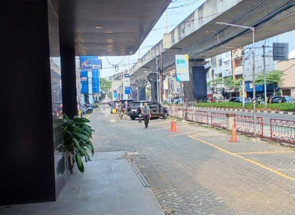 Di Jual & Disewakan Rukan Grand Panglima Polim*ruko 5 Lantaiada Lift5kmlistrik 23000posisi Hoekluas Tanah = 84 M2bangunan = 300 M2lokasi : Ruko Grand Panglima Polim Kav. 37-38, Jalan Panglima Polim Raya, Kebayoran Baru, Jakarta Selatanstatus 2