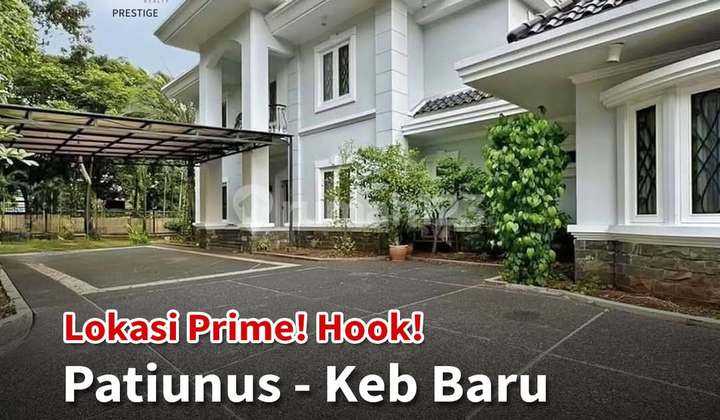 Price Drop! - Kebayoran Baru  
Luxurious Grand House - Just a Step Away from Senayan  
Kebayoran Baru, South Jakarta  
Large Land Area ±1,026 M² in an Elite Area.  
High Privacy, Hook Position, Large Parking Capacity.  
Property Details:  
- Freehold Title  
- Building Area 800 M²  
- 2 Floors + Basement 1