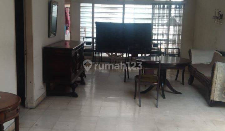 Di Jual  Rumah  Di Jl Radio 1 Ahmad Dahlan Jakarta Selatan
luas Tanah 377 M2.
luas Bangunan -/+ 350 M2.
kamar Tidur Ada 3 Dn 2 Kamar Pembantu
kamar Mandi Ada 3, Hny Yg Di Pakai 1
jumlah Lantai Hny 1
sertifikat Shm On Hand
pbb Thn 2022 Sudah Di Bayar Kn
da 1