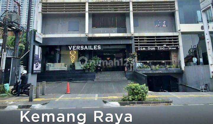 
DI JUAL GEDUNG DI KEMANG RAYA JAKARTA SELATAN
SHM
Luas Tanah 678M2
Luas bangunan -+2000 M2
ada lift
Parkir 10 mobil ++
Listrik 33.000 Kva
Gedung
Ganset 1
Parkir 15 Mobil
5 LANTAI + BASEMENT DAN ROFTOOP
-lantai 1 tersewa 2 tenant
-lantai 2 (tahap renovasi 1