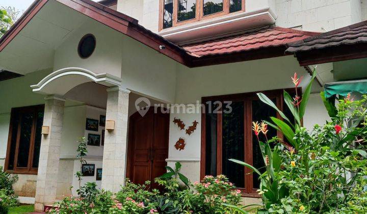 Dijual Rumah Jalan Kenanga Terusan. Ampera - Kemang, Jakarta Selatan 

jual: 16.5 M, Nego 

- Serifikat: Shm

- Luas Tanah : 752 M²
- Luas Bangunan : 230 M²
- Kamar Tidur : 5+2
- Kamar Mandi: 4+1
- Lantai: 2
- Carport: 4 Mobil
- Garasi: 2 Mobil
- Listrik: 1