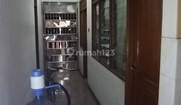 17-DI JUAL RUMAH DI   PONDOK PINANG KEB LAMA JAKARTA SELATANLUAS TANAH : 562MLUAS BANGUNAN: 315MJUMLAH LANTAI : 1. DI ATAS FULL DAK SIAP TAMBAH LANTAISTATUS SURAT: SHM, IMB LENGKAPKAMAR TIDUR: 4KAMAR MANDI: 3KAMAR TIDUR ART: 1 + 1 KT. DRIVERKMR MANDI ART: 2