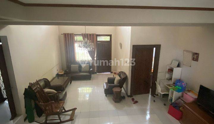 Di Jual Rumah Siap Huni Di Pondok Pinang Haji Muhi Depan Taman Rptra Pinang Indah Keb Lama Jakarta Selatan.

luas Tanah: 197 M2
luas Bangunan: +/- 250 M2
sertifikat Sudah Shm
kamar Tidur : 5 + 1 
kamar Mandi: 3 +1 
carport 1 Mobil
gudang
air Tanah + Pam
l 2