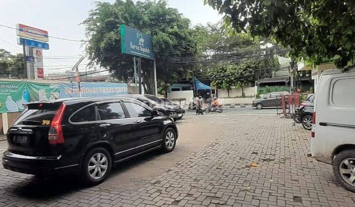 DIJUAL SETARA NJOP RUKO 4 LANTAI SIAP PAKAI DI JL SAHARJO TEBET JAKARTA SELATAN
SHM atas nama Pribadi
Luas Tanah 88 m2
Luas Bangunan 265mb m3
Panjang 5 m an 20 an x lebar
Hadap Timur
Kamar mandi 4
Lantai 4 + 1 Ruangan Tandon air dan kantor
Air Jet Pump
Li 2