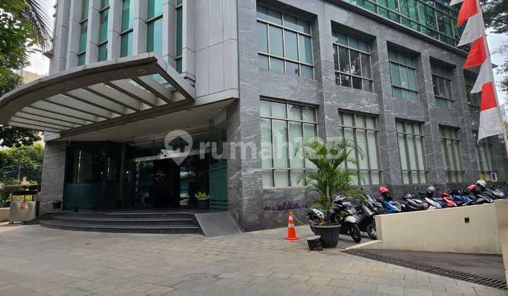 For Sale Gedung 6 Lantai di Senopati Area Kebayoran Baru Jakarta Selatanshgblt. 1.115M²Lb. 4.157M²6 Lantai + Bassmentlistrik 500Kvagenset 550Kvasecurity & Cctv 24Jamtoilet Vip & Umum di Setiap Lantailift By Smeglift 2 Unit Kapasitas 24 Orang & 8 Orangair