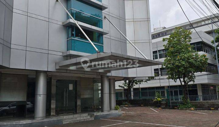 02-384
FOR RENT GEDUNG SIAP PAKAI DI MENTENG JAKARTA PUSAT
Detail Spek : 
Luas Tanah: 1.107m²
Luas Bangunan : 1.632,31m²
Lantai 1 = 290m²
Lantai 2 = 418m²
Lantai 3 = 418m²
Lantai 4 = 389,19m²
Lantai 5 = 307,42m²
Sarana Fasilitas :
- Apar (Setiap Lantai)
- 2