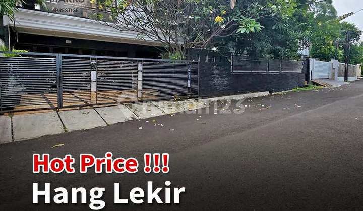 Turun Harga!! Terusan Hang Lekir – Lokasi Super Strategis & Eksklusif Di Jakarta Selatanrumah Besar Siap Huni Dengan Kolam Renang Pribadi, Bonus Lokasi Prestisius Yang Sangat Jarang Ada Listing Dijual! Lt: 532 M² | Lb: 900 M² 2 Lantai 6 Kamar Tidur 4 Kama