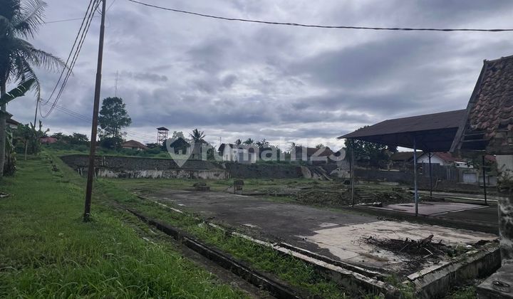 For Sale Strategic Land in Ciamis, West Java
Total Area: 1.3 Hectares
Consists of:
1. SHM 1,243 m²
2. SHM 118 m²
3. SHM 666 m²
4. SHM 1,224 m²
5. HGB 44 m² - 2050
6. HGB 463 m²
7. HGB 9,294 m²
Total: 13,052 m²
Front Width: 118 m²
Commercial Permit Already Secured, Conceptual Design for a 4-Star Hotel
Selling Point: Bera For Sale Strategic Land in Ciamis, West Java
Total Area: 1.3 Hectares
Consists of:
1. SHM 1,243 m²
2. SHM 118 m²
3. SHM 666 m²
4. SHM 1,224 m²
5. HGB 44 m² - 2050
6. HGB 463 m²
7. HGB 9,294 m²
Total: 13,052 m²
Front Width: 118 m²
Commercial Permit Already Secured, Conceptual Design for a 4-Star Hotel
Selling Point: Bera