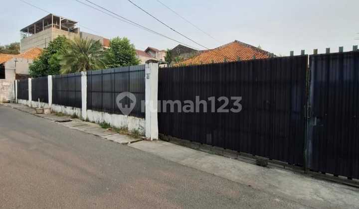 Termurah! For Sale Rumah di Kemang Utara Vii A. Banginan Masih Sangat Terawat Hot Deal!Jual Buspek :- Lt 1200M²- Lb 700M² ( Bangunan Utama) + 200 ( Paviliun )- 4 Kmr Tdr - 3 Kmr Mandi - 2 Kmr Tdr Pembantu- 2 Kmr Mandi Pembantu- Listrik 7700W- Shm- Taman B