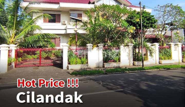 Turun Harga Lagi!! di Jual Rumah di Jl. Cilandak Barat Kota Jakarta Selatan SHM Luas Tanah : 887 Luas Bangunan : 488 Berapa Kamar 6+4 Kamar Mandi 5+1 2 Lantai Listrik 7700W Hadap : Timur Parkiran & Carport : 8 Mobil Bentuk Tanah di Sertifikat : Persegi Ha