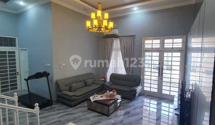 For Sale - Rumah Baru Renovasi Minimalis Classic di Cipete, Jakarta Selatanrumah Bernuansa Klasik yang Sangat Cantik dan Elegan.spesifikasi:1 Lantailuas Tanah: 475 M²Luas Bangunan: 400 M²Kamar Tidur: 5 + 2Kamar Mandi: 4 + 1Garasi & Carport: 4 Mobilharga J