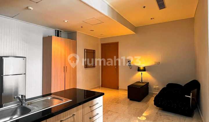Dijual Sangat Murah Apartment May Flower Sudirman, Owner Tinggal di Lnluas 100 Sqm2 Bed Room2 Bathroom Bathtub, Shower 1 Laundry Roomlt Tinggi Full-Viewcorner Hadap Timur View Full ke Sudirman & ke Rasuna-Saidinterior : Kitchen Set + Appliances, Wardrobe Dijual Sangat Murah Apartment May Flower Sudirman, Owner Tinggal di Lnluas 100 Sqm2 Bed Room2 Bathroom Bathtub, Shower 1 Laundry Roomlt Tinggi Full-Viewcorner Hadap Timur View Full ke Sudirman & ke Rasuna-Saidinterior : Kitchen Set + Appliances, Wardrobe