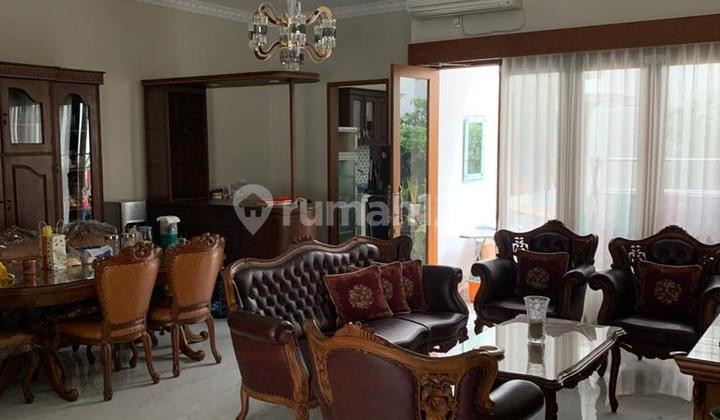 Di Jual Rumah di Jalan Abdul Majid Cipete Selatan Jakarta Selatan SHM + IMB. Luas Tanah 225 M,Luas Bangunan 159 M²Kamar Tidur 4Kamar Mandi 4Kt 1+ Km 1 Pembantu 10M X 22,5 M Kotak , Bangunan Baru 2 Lantai, Sanitary Kohler Grohe Harga Rp.12 M 1