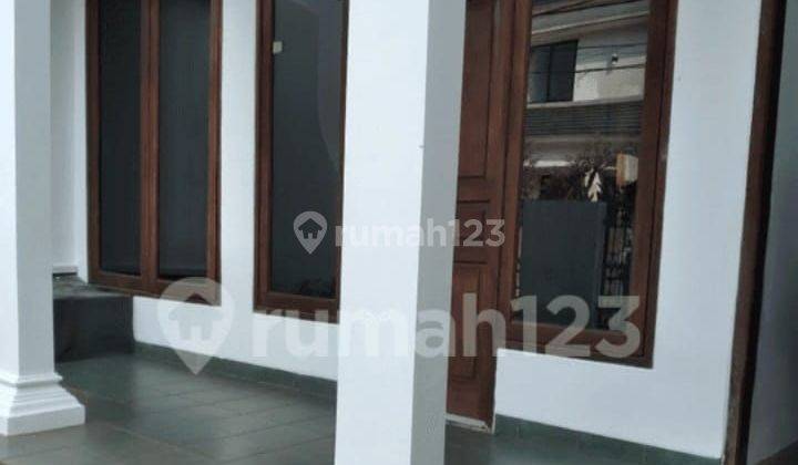 Dijual Cepat Rumah Lama Masih Layak Huni

jln. Deltasari Taman Radio Dalam Gandaria Utara Kebayoran Baru Jakarta Selatan

luas Tanah : 148m²
luas Bangunan : 180m
dimensi Tanah: 7m X 20-21m
bangunan: 2 Lantai
kamar Tidur : 3+1
kamar Mandi : 3+1
hadap : Uta 2