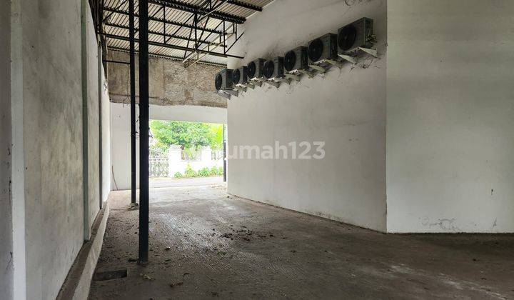 02
For Rent Gudang & Lahan Siap Pakai Di TB Simatupang
SHM
1. Bangunan kantor luas tanah 400m²
1 lantai
Harga Rp. 1 M /thn

2.Tanah kosong luas tanah 1200m²
Harga Rp. 1.8 M /thn

Harga sewa 1 & 2 Rp. 2.3 M /thn
Min sewa 2thn 

Lahan 1 - Bangunan kantor 40 2