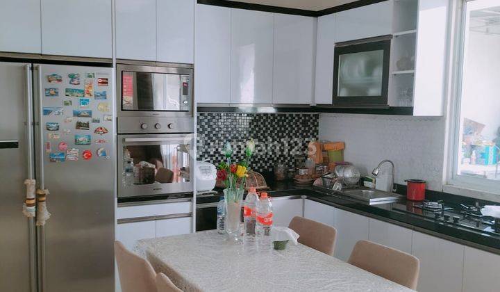 Turun Harga Di Jual Rumah Cantik Di River Valley Cirendeu Jakarta Selatanshmlt 155 M²lb 144 M²kamar Tidur 3+1kamar Mandi Di Dalamsemi Furnishkitchen Setair Pamac 4 Unit Dapur Belakangharga 3.9 M Menjadi 3.8 Nego 2