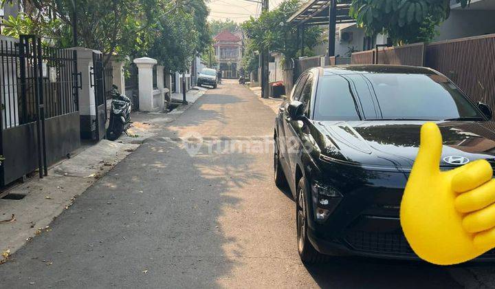 Di Jual Lahan Ada Rumah Lama, Area Strategis & Bebas Banjir.lokasi :jl.bendi Iii.keb.lama Utara, Jakarta Selatan.legalitas :shgb Sd 2038bisa Naik Ke Shmopen Price :rp.5,1m Negotiable Luas Tanah : 257 M²bentuk Tanah Kotak Dimensi :± L.12,6 M² X P.20,5m²lok 2