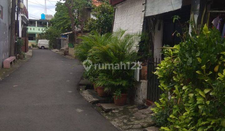 17-224DI JUAL RUMAH DI  JL. KOMPLEK DPR KELAPA DUA KEBON JERUK JAKARTA BARATSHMLUAS TANAH NYA 168 M2LUAS BANGUNAN 63 M2LANTAI 25 KAMAR TIDUR2 KAMAR MANDI1 KAMAR MANDI KECILHOOKAREA RUMAH DIDALAM KOMPLEK DPR BEBAS BANJIRSTRATEGIS100 METER KE HALTE BUSWAY S 2